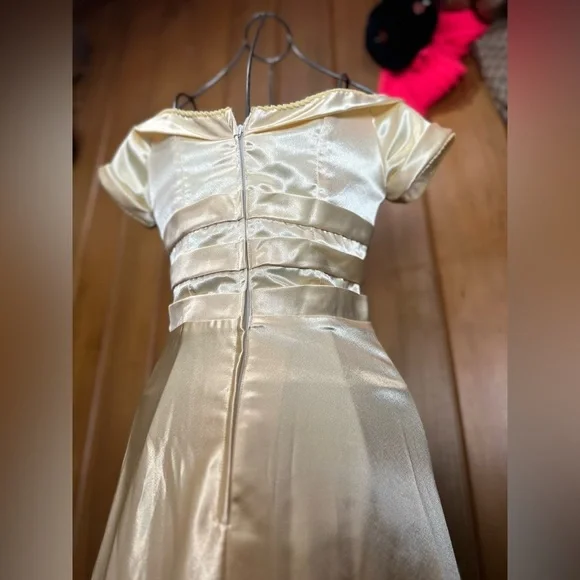 VINTAGE yellow gown, small - Picture 4 of 16